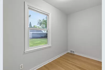 8734 Portland Avenue S, Bloomington, MN 55420 - Photo 21