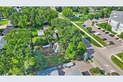 8734 Portland Avenue S, Bloomington, MN 55420 - Photo 45