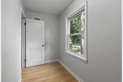 8734 Portland Avenue S, Bloomington, MN 55420 - Photo 23