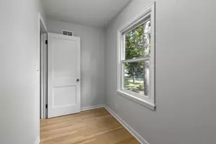 8734 Portland Ave S, Bloomington, MN 55420 - Photo 23