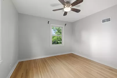 8734 Portland Avenue S, Bloomington, MN 55420 - Photo 19