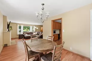 1221 Douglas St, Alexandria, MN 56308 - Photo 11