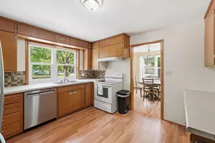1221 Douglas St, Alexandria, MN 56308 - Photo 3