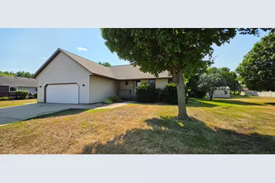 735 10th Avenue S, Waite Park, MN 56387 - Photo 1