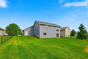 404 Westgate Dr, Winsted, MN 55395 - Photo 31