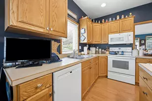 424 44th Ave S, Moorhead, MN 56560 - Photo 7