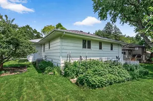 5133 Meadow Ridge, Edina, MN 55439 - Photo 35