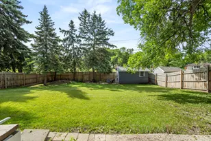 62 18th Ave N, Fargo, ND 58102 - Photo 25