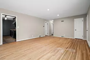 62 18th Ave N, Fargo, ND 58102 - Photo 3