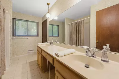 12108 Red Oak Court S, Burnsville, MN 55337 - Photo 11