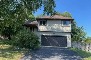 385 Londin Pl, Saint Paul, MN 55119 - Photo 1