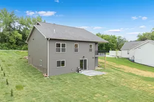 426 8th St SW, Pine Island, MN 55963 - Photo 31