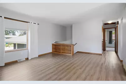 717 Colonial Circle, Faribault, MN 55021 - Photo 5