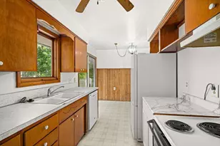 126 E Niagara St, Duluth, MN 55811 - Photo 9