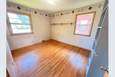 2022 Hyacinth Avenue E, Saint Paul, MN 55119 - Photo 19