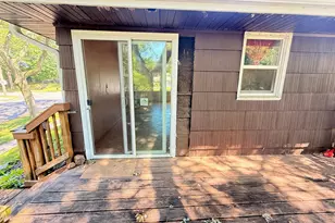2022 Hyacinth Ave E, Saint Paul, MN 55119 - Photo 11