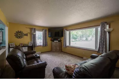 2813 12 Avenue NW, Willmar, MN 56201 - Photo 7