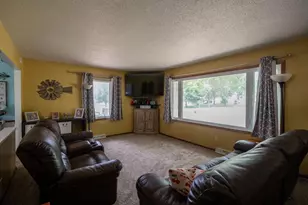 2813 12th Ave NW, Willmar, MN 56201 - Photo 7