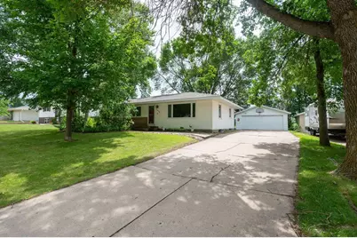 2813 12 Avenue NW, Willmar, MN 56201 - Photo 5
