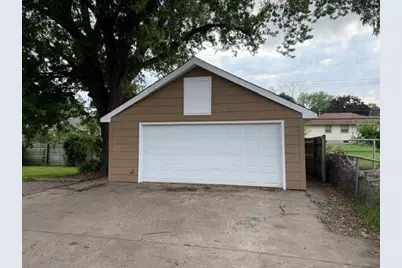 6407 Orchard Avenue N, Brooklyn Park, MN 55429 - Photo 3