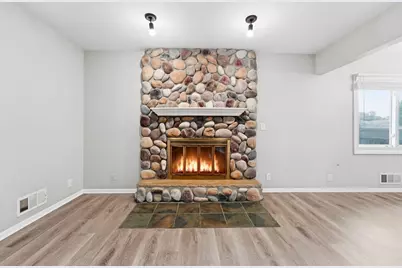 6407 Orchard Avenue N, Brooklyn Park, MN 55429 - Photo 7