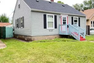 861 Maryland Ave E, Saint Paul, MN 55106 - Photo 1