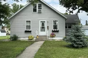 316 Oak St, Breckenridge, MN 56520 - Photo 1