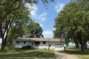 202 E North Ave, Ellsworth, MN 56129 - Photo 1