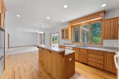 6172 104th Circle N, Brooklyn Park, MN 55443 - Photo 9