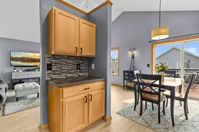 7527 Hampton Lane, Shakopee, MN 55379 - Photo 9