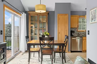 7527 Hampton Ln, Shakopee, MN 55379 - Photo 5