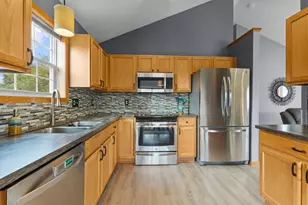 7527 Hampton Ln, Shakopee, MN 55379 - Photo 7