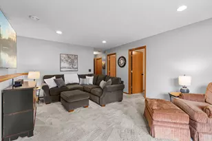 7527 Hampton Ln, Shakopee, MN 55379 - Photo 17