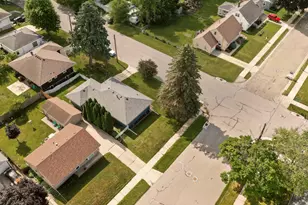1401 10th St NE, Rochester, MN 55906 - Photo 9