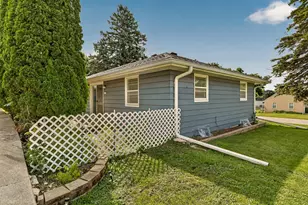 1401 10th St NE, Rochester, MN 55906 - Photo 3