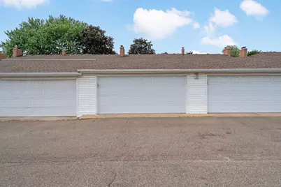 2004 Arkwright Street, Maplewood, MN 55117 - Photo 45