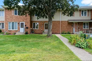 2004 Arkwright St, Maplewood, MN 55117 - Photo 3