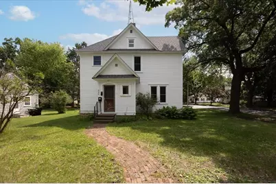 520 12th Street SE, Menomonie, WI 54751 - Photo 1