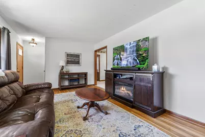 5801 Orchard Avenue N, Crystal, MN 55429 - Photo 7