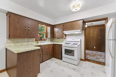 5801 Orchard Avenue N, Crystal, MN 55429 - Photo 11
