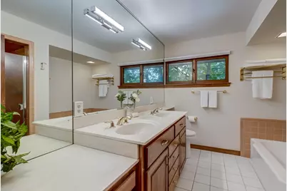 690 Linwood Avenue, Saint Paul, MN 55105 - Photo 19