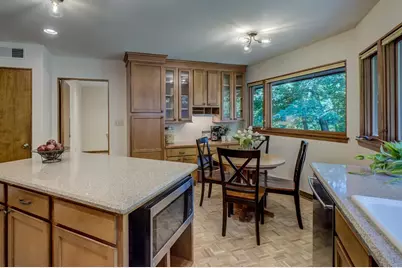 690 Linwood Avenue, Saint Paul, MN 55105 - Photo 13