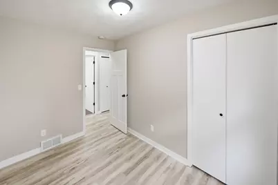 411 11th Avenue SE, Faribault, MN 55021 - Photo 17