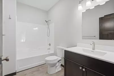 537 N Pearl Street, River Falls, WI 54022 - Photo 17