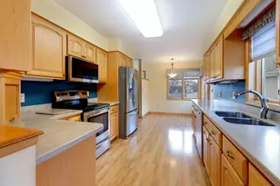 1421 Blue Flag Ct, Northfield, MN 55057 - Photo 3