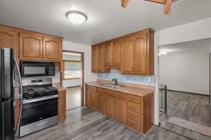 8807 Colfax Ave S, Bloomington, MN 55420 - Photo 3