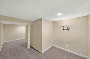 998 Woodbridge St, Saint Paul, MN 55117 - Photo 21