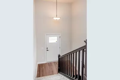 2217 Gateway Hill Road, North Saint Paul, MN 55109 - Photo 3