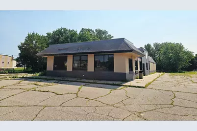 586 SW 1st Street, Montevideo, MN 56265 - Photo 1