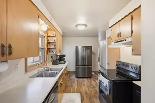 1007 Grant Ave, Eveleth, MN 55734 - Photo 15
